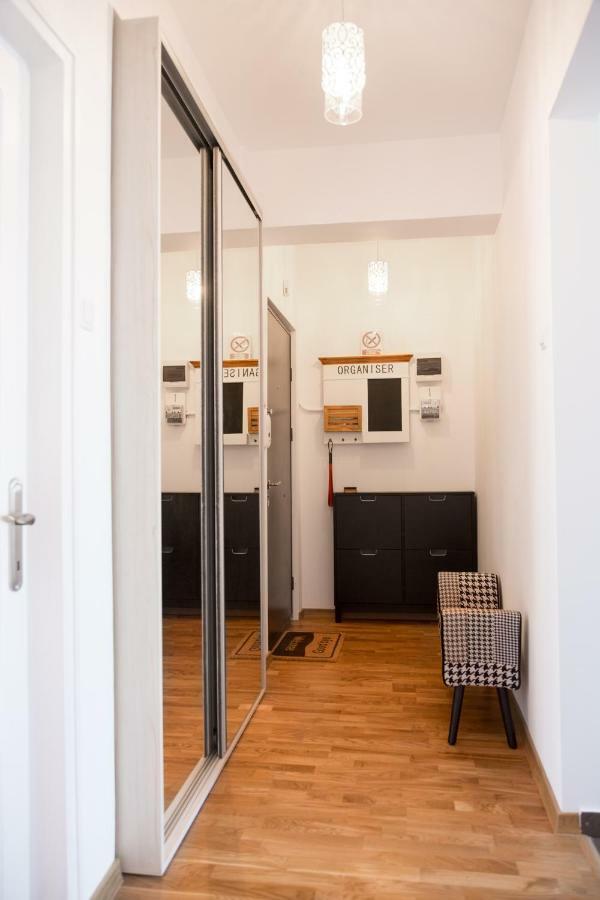 Central Luxury Flat With Terrace - Adela Accommodation - Ideal For Long Stays Bukarest Exteriör bild