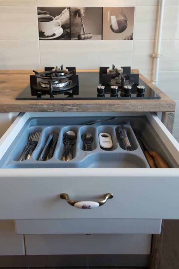 Central Luxury Flat With Terrace - Adela Accommodation - Ideal For Long Stays Bukarest Exteriör bild