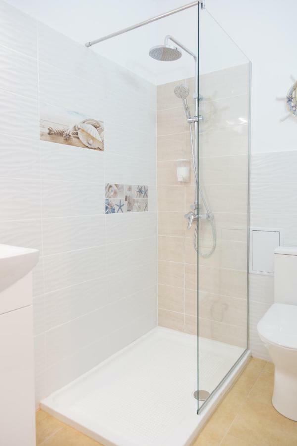 Central Luxury Flat With Terrace - Adela Accommodation - Ideal For Long Stays Bukarest Exteriör bild