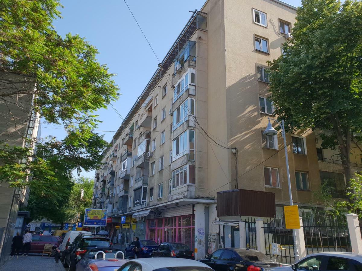 Central Luxury Flat With Terrace - Adela Accommodation - Ideal For Long Stays Bukarest Exteriör bild