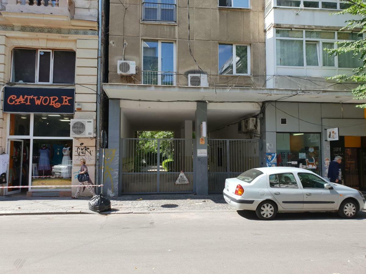 Central Luxury Flat With Terrace - Adela Accommodation - Ideal For Long Stays Bukarest Exteriör bild